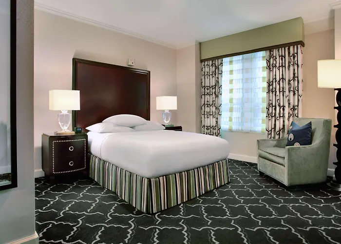 Hotel The Palmer House Hilton 4*