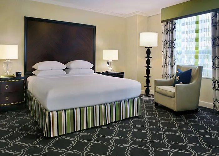 Hotel The Palmer House Hilton 4*