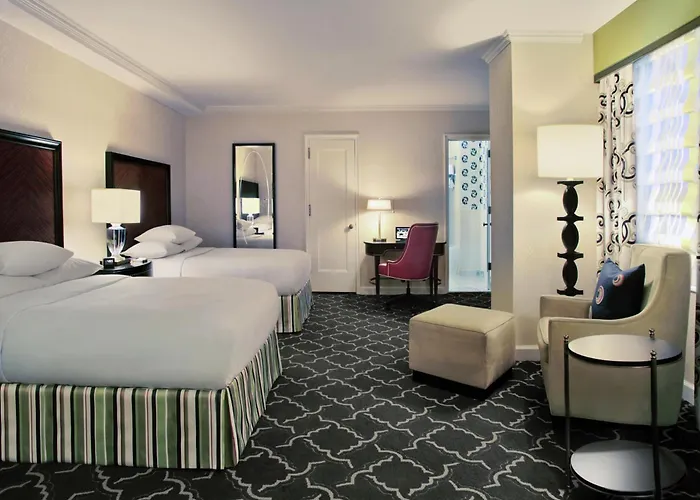 Hotel The Palmer House Hilton 4*