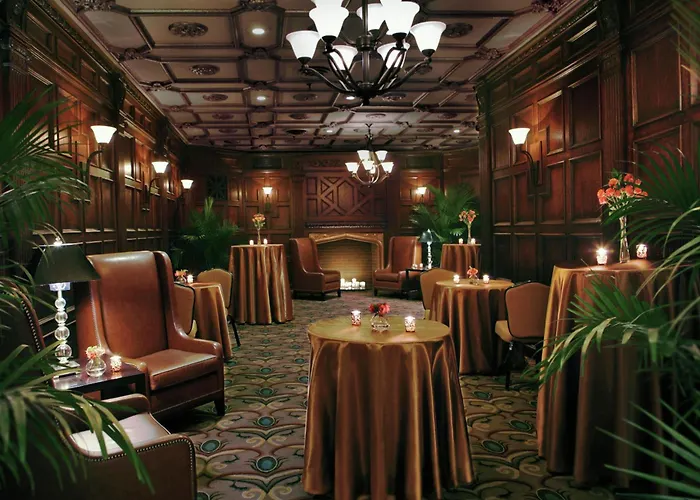 Hotel The Palmer House Hilton 4*