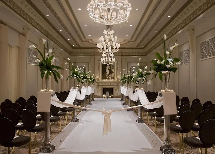 The Palmer House Hilton 4*