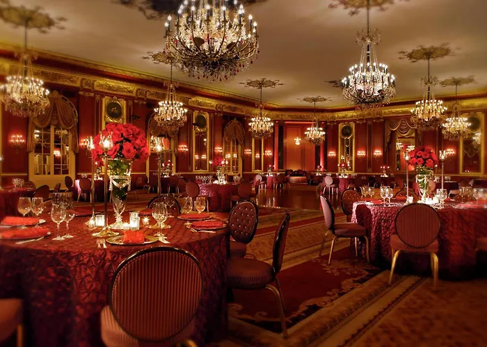 Hotel The Palmer House Hilton 4*