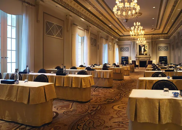 Hotel The Palmer House Hilton 4*